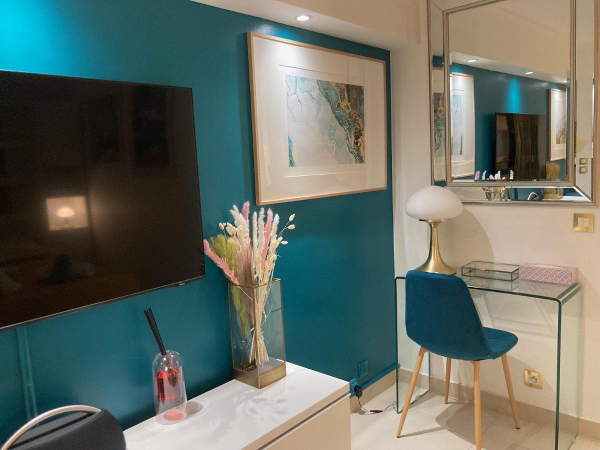 Appartement De Standing Le Velvet Bay Climatise En Bord De Mer Antibes Exterior photo